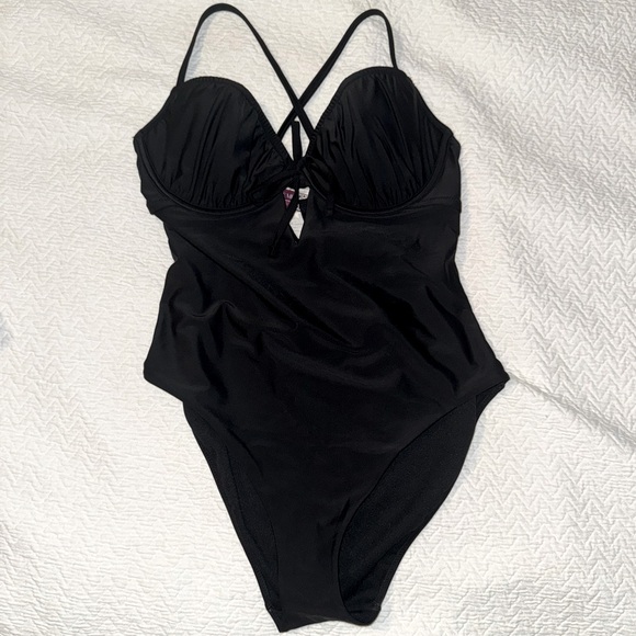 Adore Me Women's Annabee One Piece Swimwear Jet Black. - Picture 3 of 10